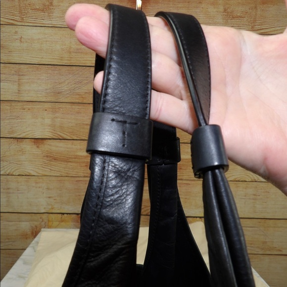 Tory Burch Robinson Large Leather Tote - Picture 7 of 16